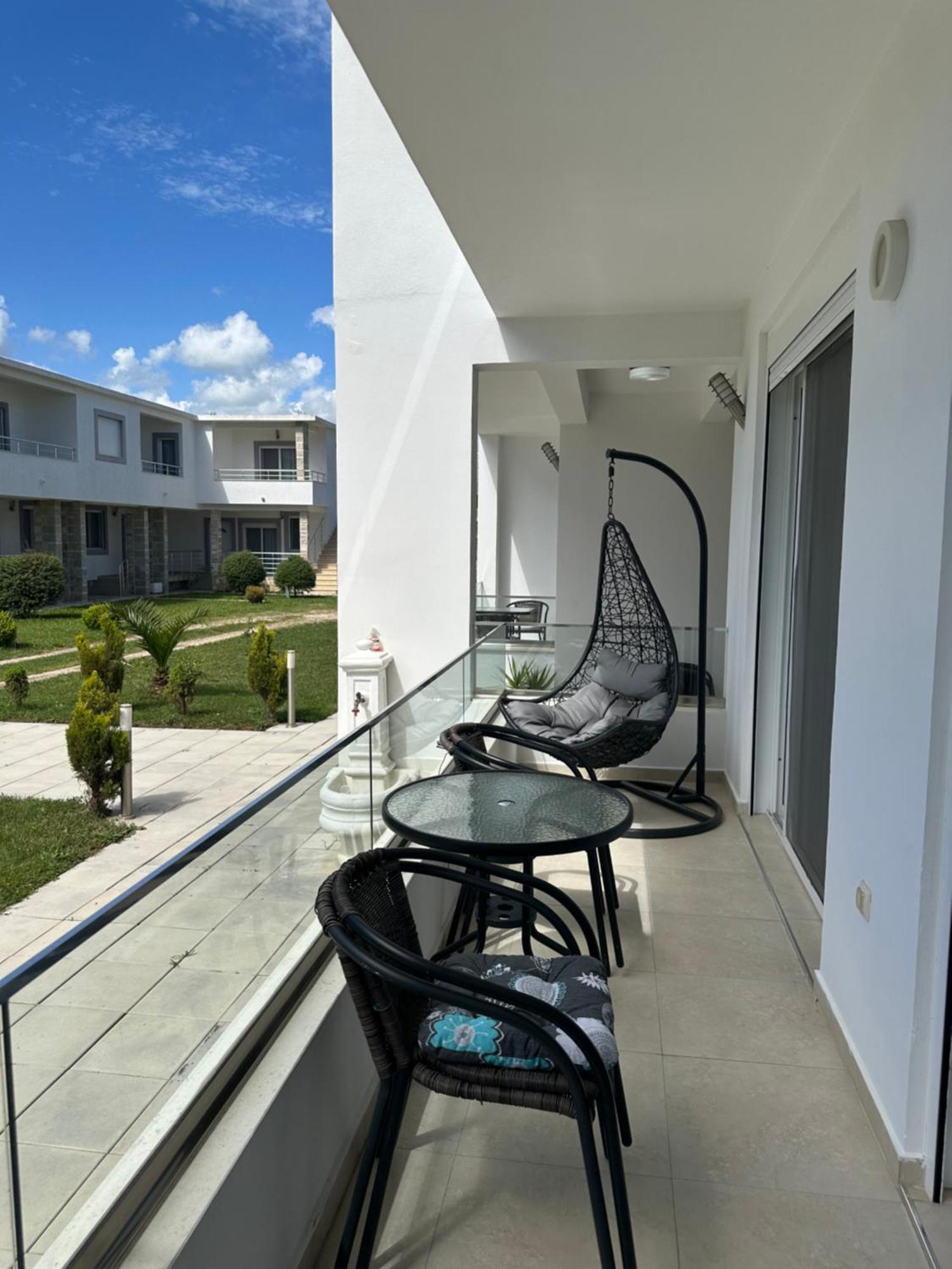 Apartments Amar Улцин Екстериор снимка