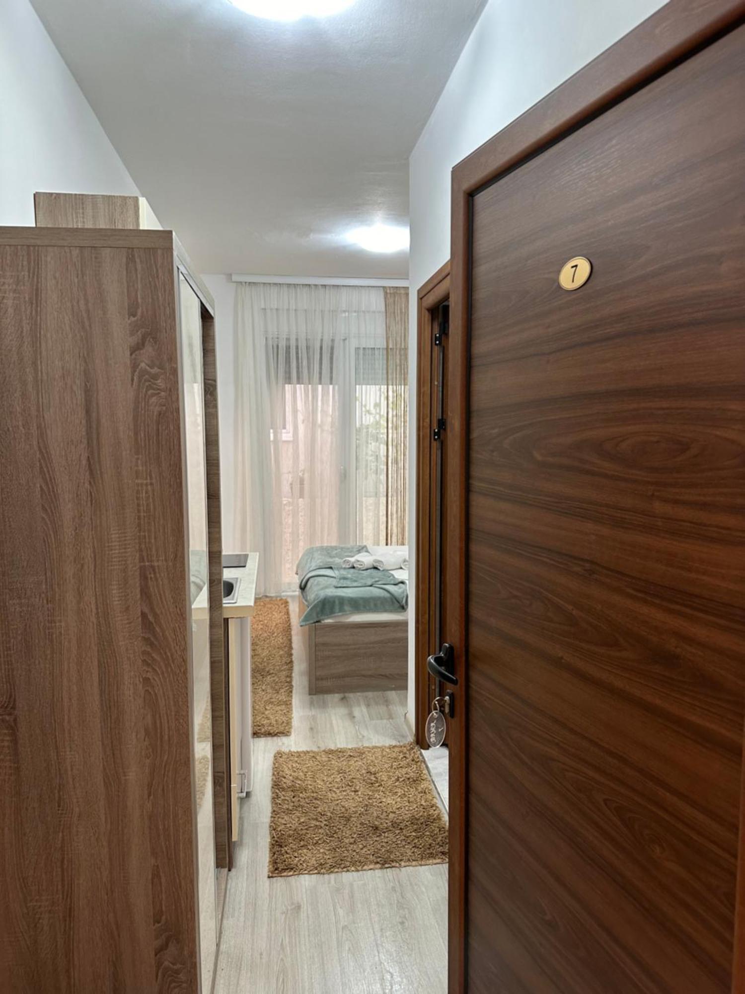 Apartments Amar Улцин Екстериор снимка