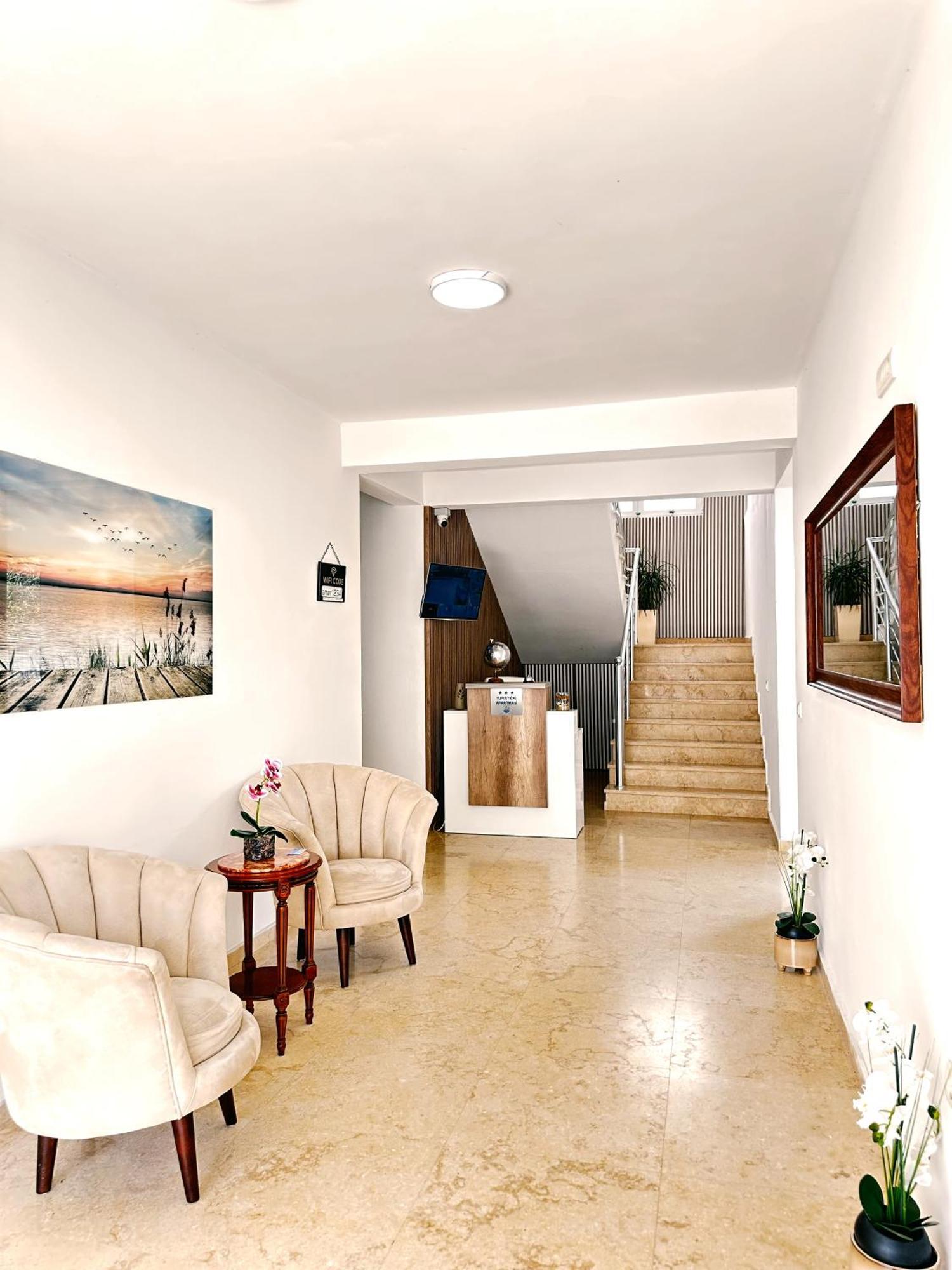 Apartments Amar Улцин Екстериор снимка
